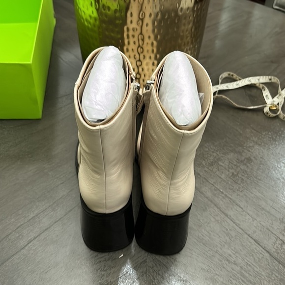 SAM EDELMAN Women's Winnie Block-Heel Booties - Picture 7 of 11